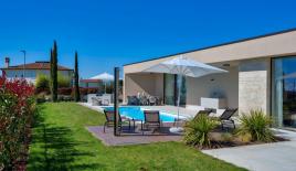 Вилла за 1 350 000 евро в Порече, Хорватия