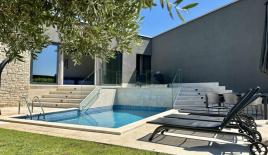 Вилла за 1 550 000 евро в Умаге, Хорватия