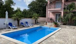 Отель, гостиница за 950 000 евро в Лабине, Хорватия