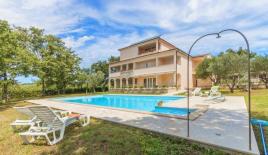 Отель, гостиница за 2 600 000 евро в Марчане, Хорватия