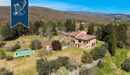 Ферма за 1 350 000 евро в Понтассьеве, Италия