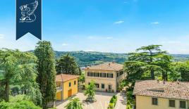 Вилла во Флоренции, Италия (цена по запросу)