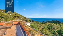 Апартаменты за 2 380 000 евро на Капри, Италия