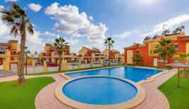 Бунгало за 215 000 евро в Торревьехе, Испания