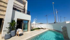 Вилла за 384 000 евро в Рохалесе, Испания