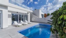 Шале за 2 000 евро за месяц в Лас-Монтезиносе, Испания