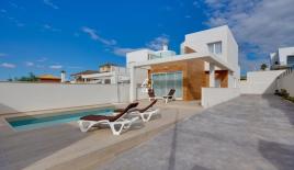 Вилла за 598 000 евро в Торревьехе, Испания