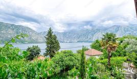 Вилла за 210 000 евро в Столиве, Черногория