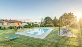 Дом за 1 900 000 евро в Фояно-делла-Кьяне, Италия