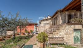 Дом за 560 000 евро в Треви, Италия