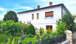 Отель, гостиница за 540 000 евро в Умаге, Хорватия