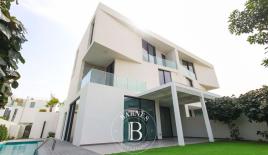 Вилла за 4 482 198 евро в Дубае, ОАЭ