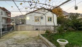 Вилла за 300 000 евро в Добра Воде, Черногория