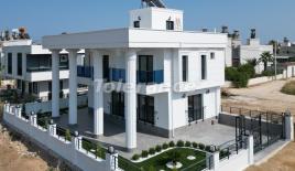 Вилла за 241 500 евро в Мерсине, Турция