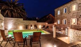 Отель, гостиница за 2 300 000 евро в Хорватии