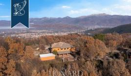 Вилла за 1 800 000 евро в Риети, Италия