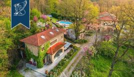 Вилла за 2 750 000 евро в Пистое, Италия