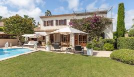 Вилла в Антибе, Франция (цена по запросу)