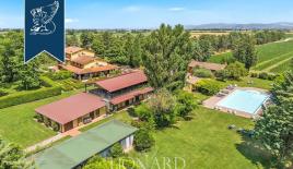 Дом за 2 700 000 евро в Ассизи, Италия