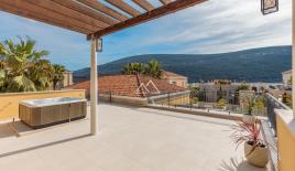 Вилла за 2 790 000 евро в Кумборе, Черногория