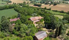 Дом за 250 000 евро в Кастильоне-дель-Лаго, Италия