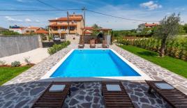 Дом за 580 000 евро в Порече, Хорватия