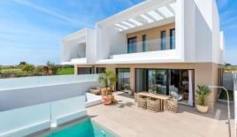 Таунхаус за 389 000 евро в Долорес, Испания