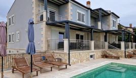 Вилла за 699 000 евро в Порече, Хорватия