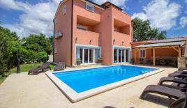 Вилла за 800 000 евро в Медулине, Хорватия