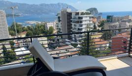 Квартира за 580 000 евро в Тивате, Черногория