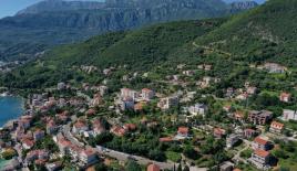 Земля за 260 000 евро в Кумборе, Черногория