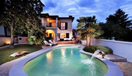 Вилла за 2 100 000 евро в Умаге, Хорватия