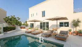 Вилла за 4 034 794 евро в Дубае, ОАЭ