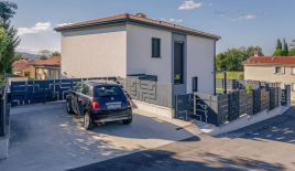 Дом за 920 000 евро в Копере, Словения