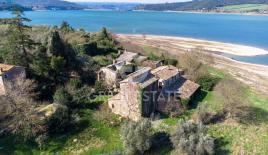 Дом за 773 000 евро в Баски, Италия