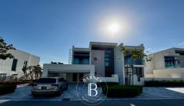 Вилла за 19 613 евро за месяц в Дубае, ОАЭ