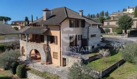 Дом за 635 000 евро в Синалунге, Италия