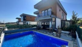 Бунгало за 693 000 евро в Стамбуле, Турция