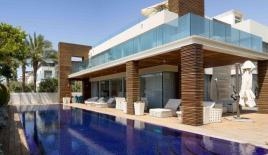 Вилла за 13 000 000 евро в Герцлии, Израиль