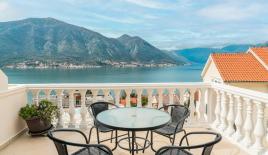 Квартира за 195 000 евро в Доброте, Черногория