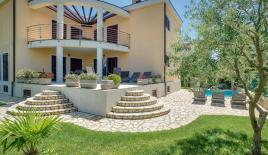 Вилла в Медулине, Хорватия (цена по запросу)