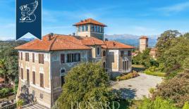 Замок за 2 900 000 евро в Турине, Италия