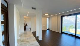 Вилла за 2 990 000 евро в Кампионе-д'Италия, Италия