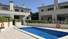 Шале за 2 500 000 евро в Монт-роч-дель-Кампе, Испания