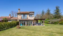 Дом за 495 000 евро в Тоди, Италия