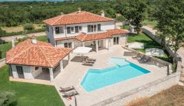 Вилла за 1 600 000 евро в Тиняне, Хорватия