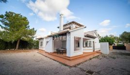 Вилла за 320 000 евро в Фуэнте-Аламо, Испания