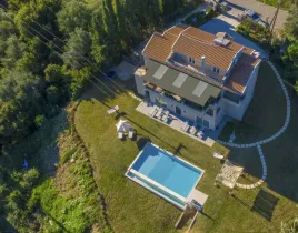 Вилла за 950 000 евро на Корфу, Греция