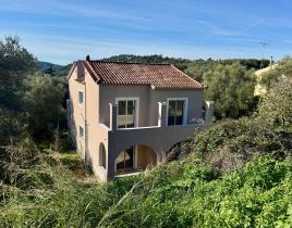 Отель, гостиница за 320 000 евро на Корфу, Греция