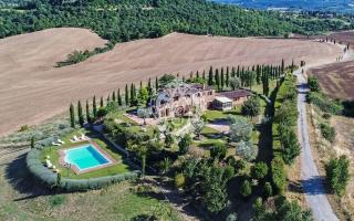 Дом за 2 300 000 евро в Кьюси, Италия